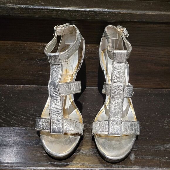 2/$20 Vintage Y2K Ralph Lauren Silver High Heels Shoes Size: 7.5M US - Picture 2 of 7